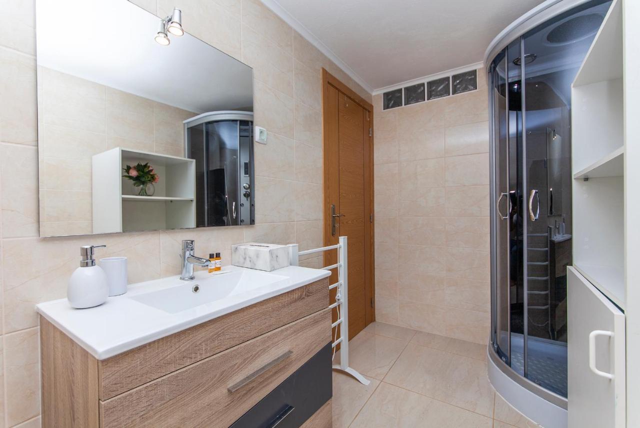 A19 -Tangerine Apartment In Lagos Dış mekan fotoğraf